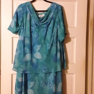 🍁MUST BUNDLE🍁 Studio C floral print maxi